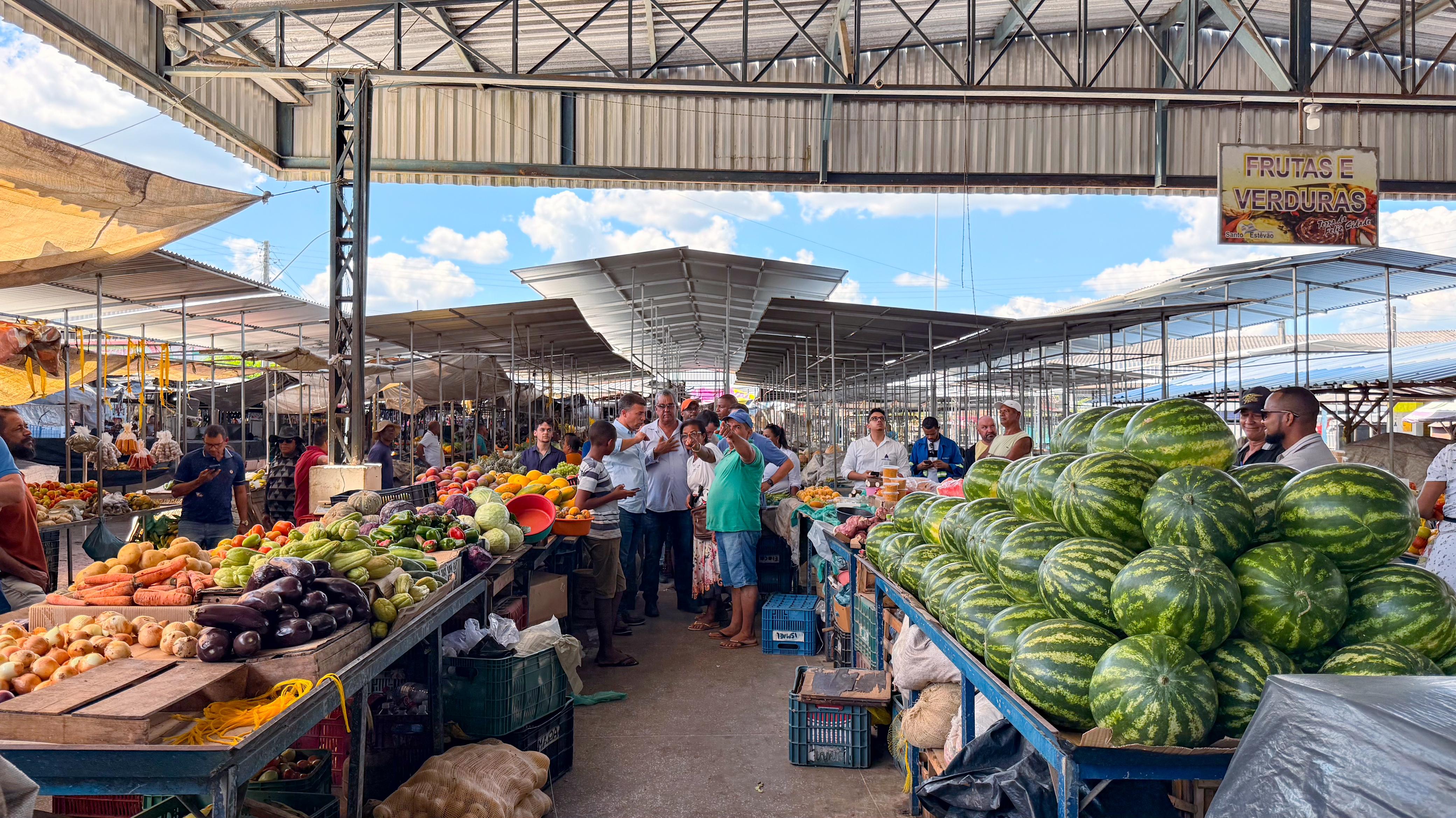 Prefeito e Equipe Realizam Visita Técnica ao Centro de Abastecimento de Santo Estêvão