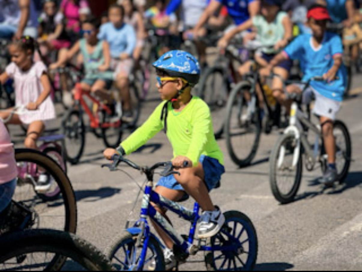 Pedal Kids leva alegria e movimento às ruas de Santo Estêvão