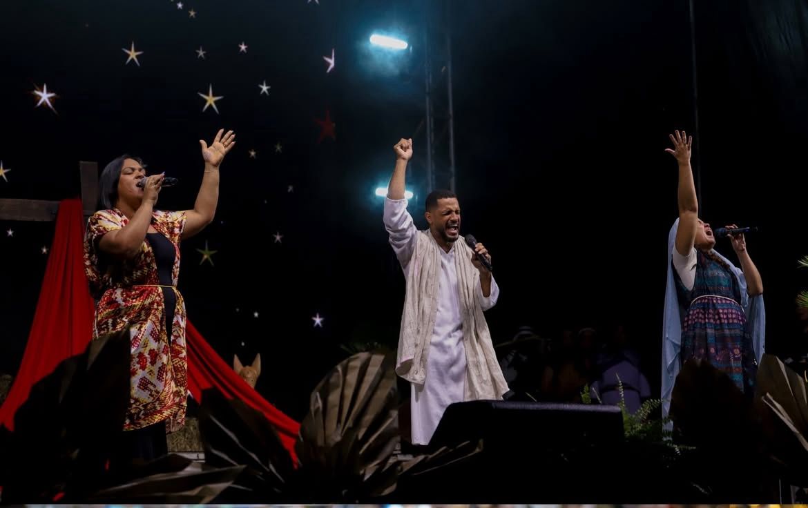 Santo Natal movimenta o fim de semana em Santo Estêvão com fé e música na Praça 7