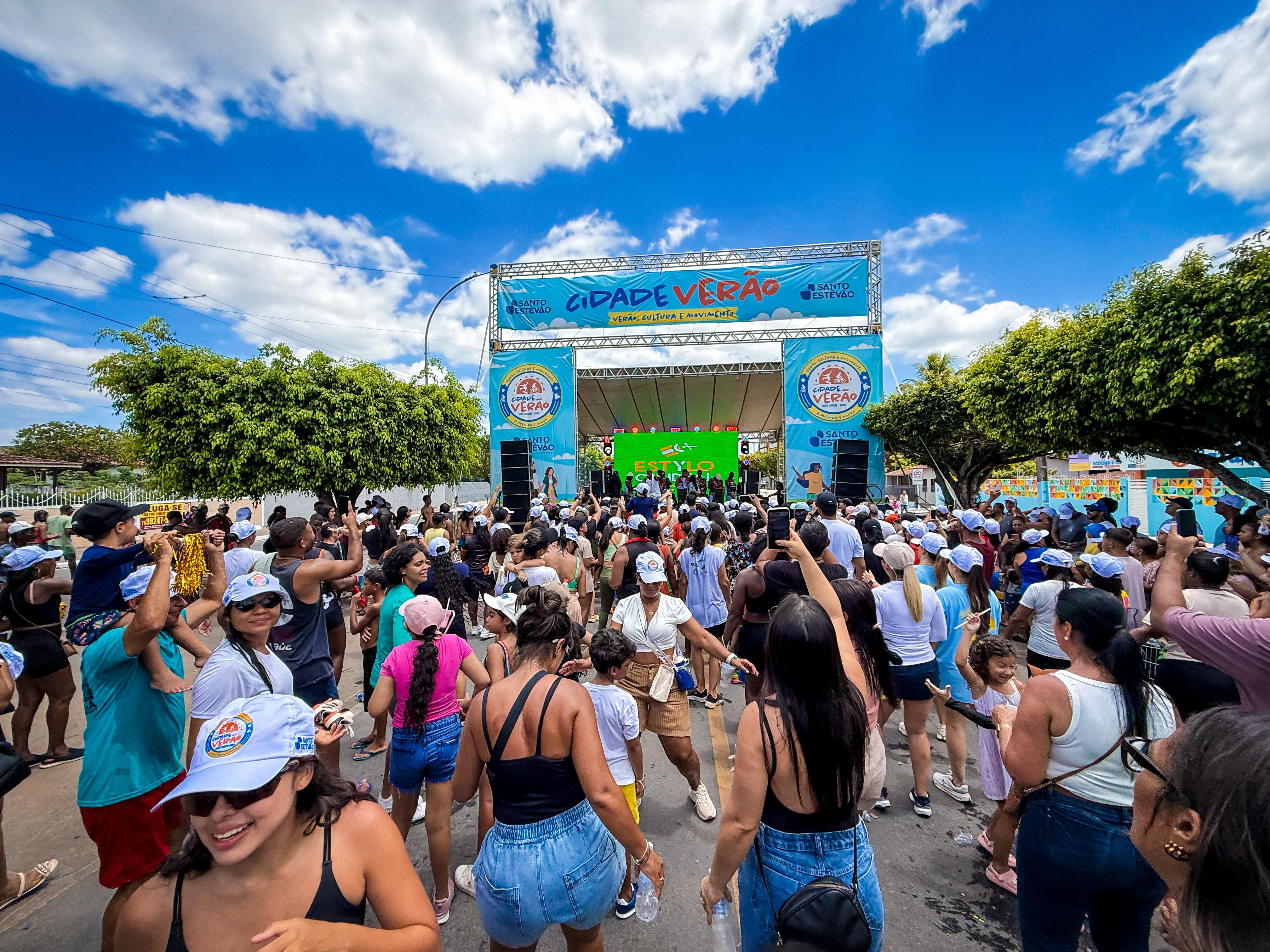 Cidade Verão encerra edição com show em clima de carnaval e grande público na Avenida Getúlio Vargas